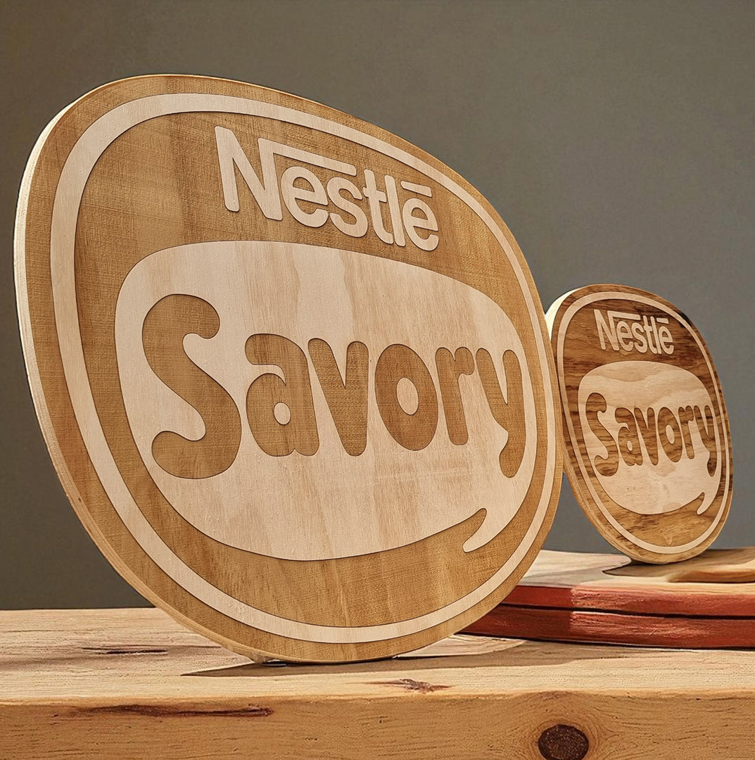 Logos y letreros en madera para empresas y clubes